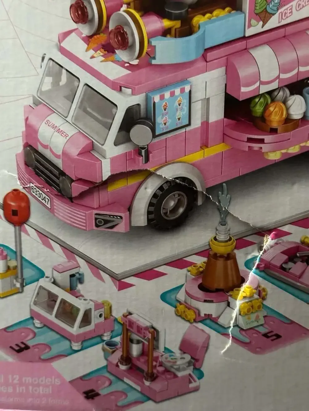 Panlos Brick 12-in-1 Ice Cream Truck Building Set 633047 (553 Pieces)